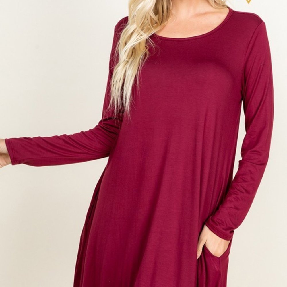 Burgundy dress with pockets